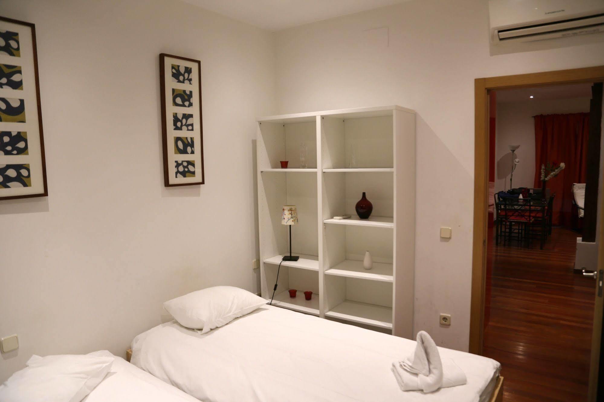 Prado Apartments Madrid Kültér fotó